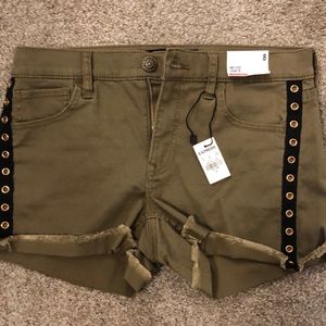 Express mid rise shortie